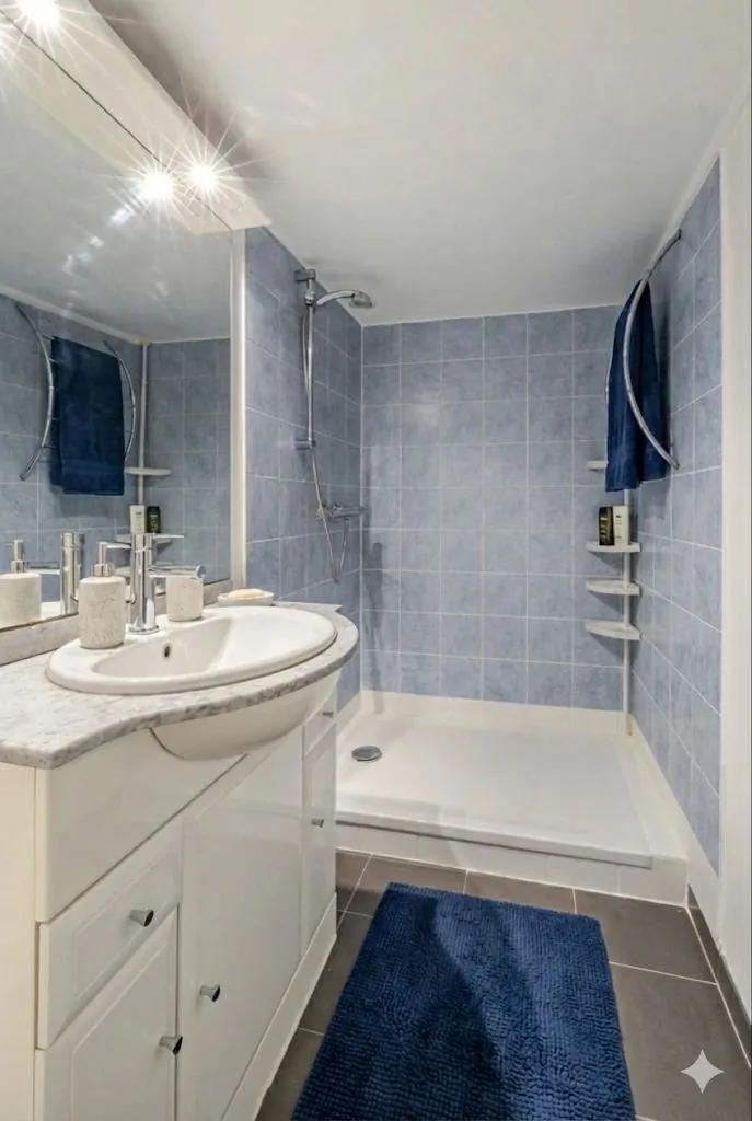 Shared bathroom 2